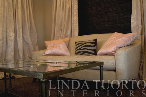 Linda Tuorto | Portfolio | Sitting